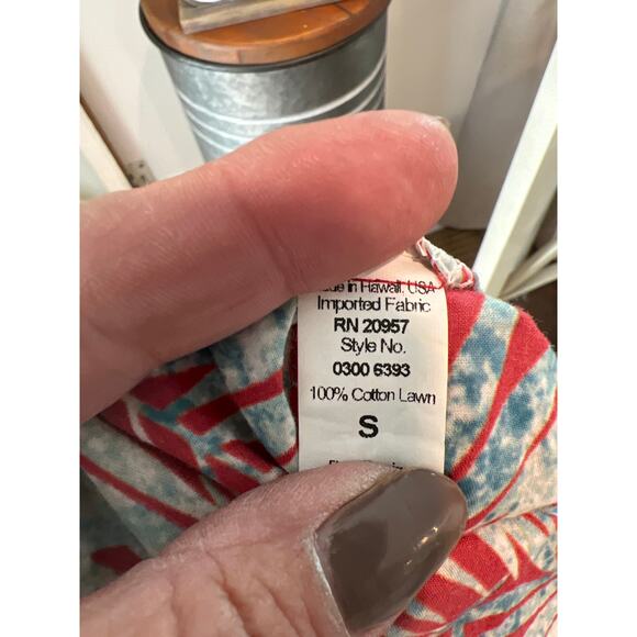 Tori Richard size small men’s button down shirt - Picture 4 of 4